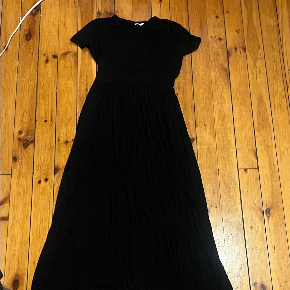 Reborn Classic Black Dress